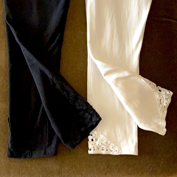 A set of Hue lace cuffed leggings - Picture 2 of 4